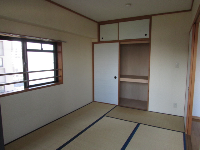 アーバンフラット博多駅南 2LDK 和室