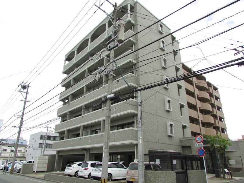 アヴニール東比恵 外観
