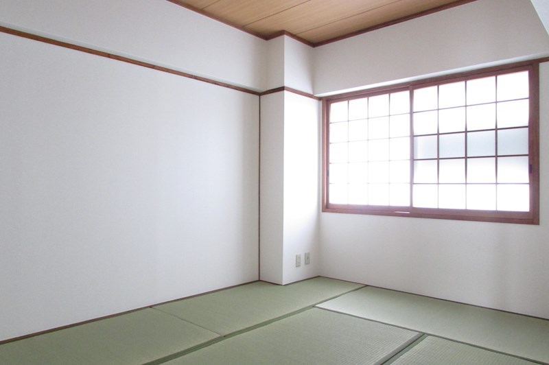 ファーストいずみビル 参考写真（反転）