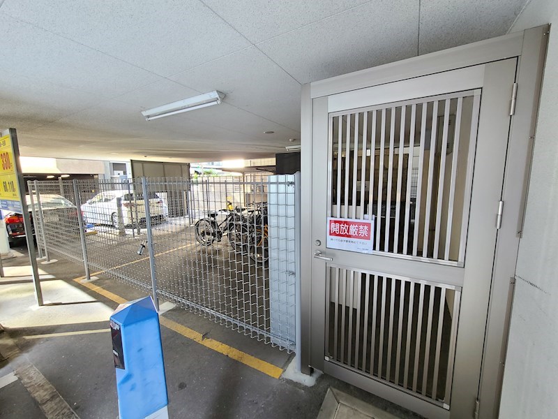 ジャスティス駅東 駐輪場