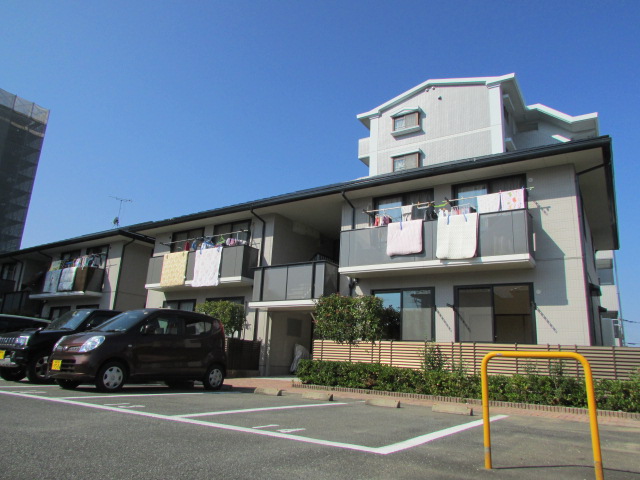 サンガーデンA棟 