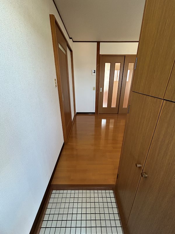 MKビル那珂 玄関