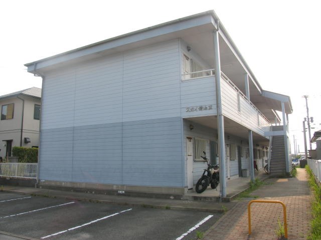 スカイ横浜Ⅲ 駐車場