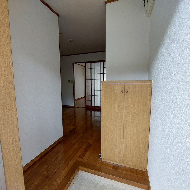 スカイ横浜Ⅲ 玄関